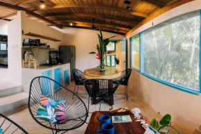 Casa Cocos Bungalow en Playa La Ropa Zihua con AC